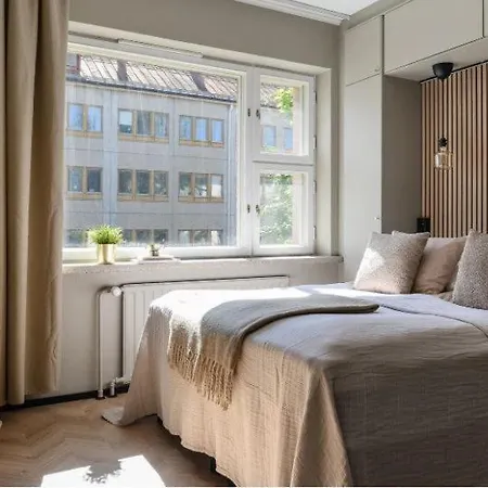 Modernin Kaksio Keskustassa Autopaikalla *