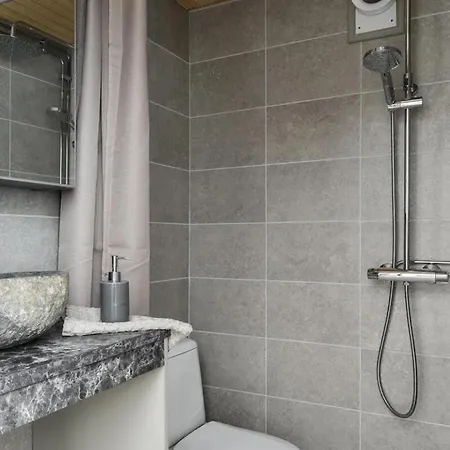 Apartament Modernin Kaksio Keskustassa Autopaikalla