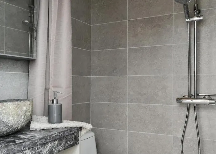 Apartment Modernin Kaksio Keskustassa Autopaikalla